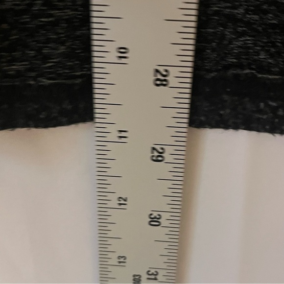 OLD NAVY, Comfy, Modest, Casal, Lightweight, Black Sweater, Size. XL - Picture 5 of 9